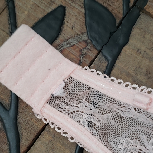 Victoria's Secret Size 32 D Strapless Bra - Picture 4 of 6